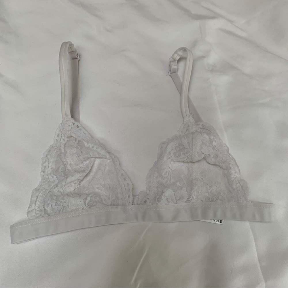White lace bra